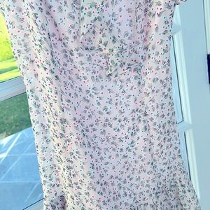 Cute floral, light pink dress.